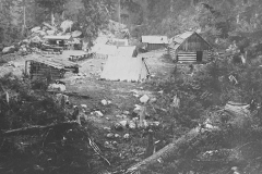 Nakusp-Hot-Springs-original-buildings