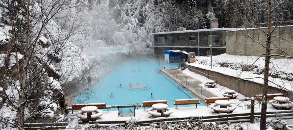 Read more about the article Radium Hot Springs