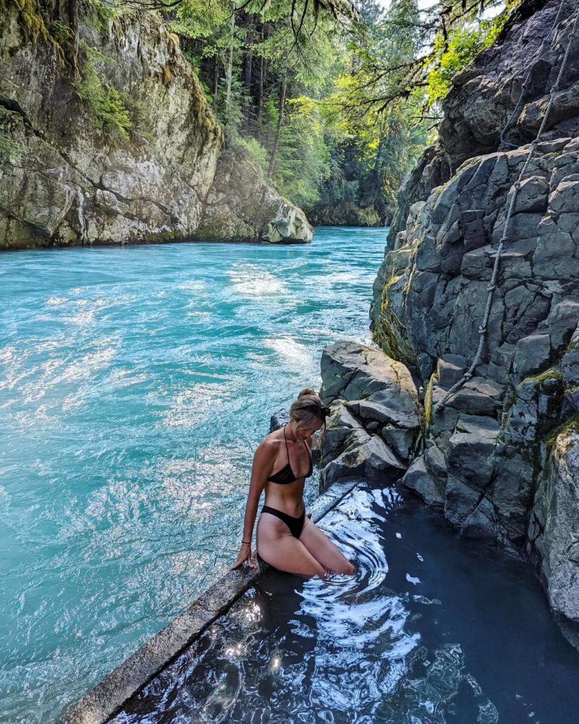 Read more about the article Pitt River Hot Springs